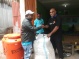 Distribusi 2 tanki air untuk relawan COVID-19 Wilayah Lapago