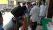 kami membagikan masker kepada jamaah di setiap masjid di Loceret Kabupaten Nganjuk.