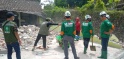 LPBINU Bangil terjunkan Relawan untuk bersihkan puing-puing bangunan yang rusak